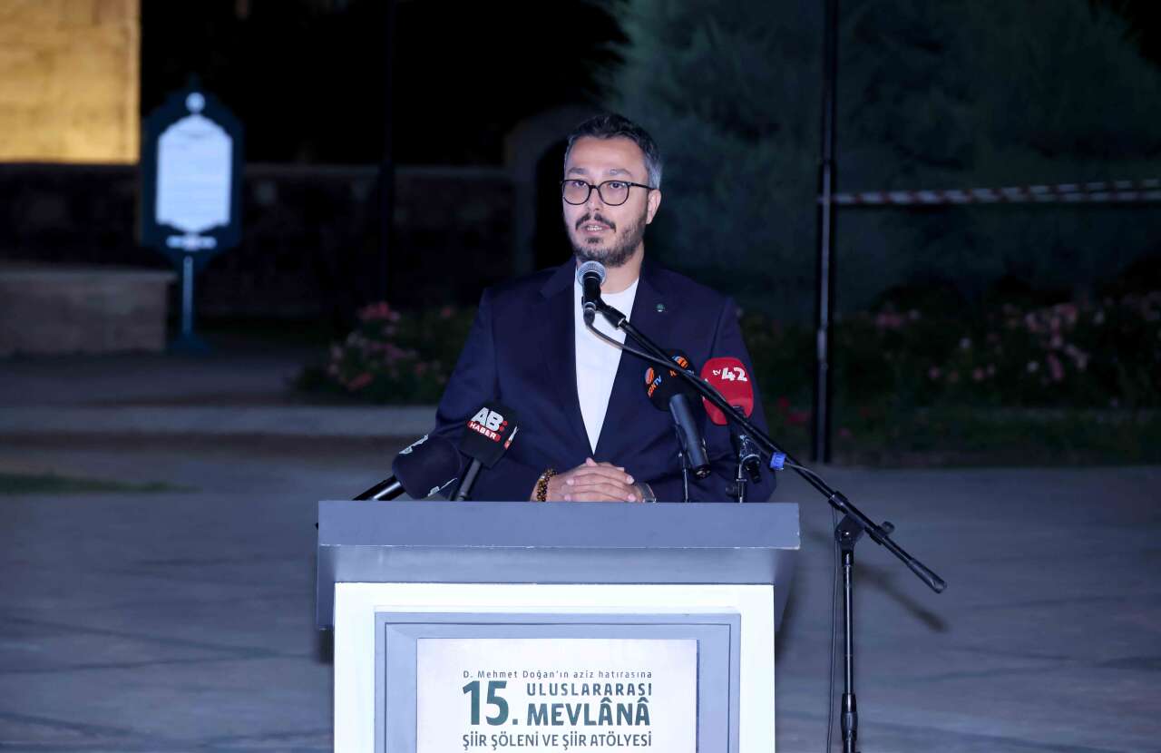 Mevlânâ’nın huzurunda 15. buluşma! Konya’da usta kalemler sahne aldı 5